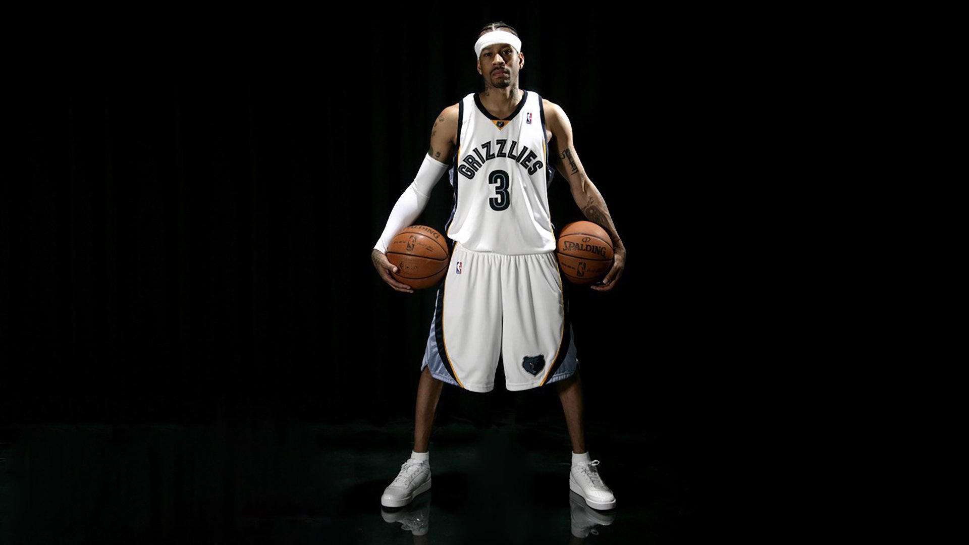 篮球赛场焦点！美国队对阵日本队，老将回归赛场，再度燃起斗志